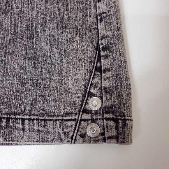 3/$15 sale Embellished jean skirt girls size 16 - Picture 4 of 7